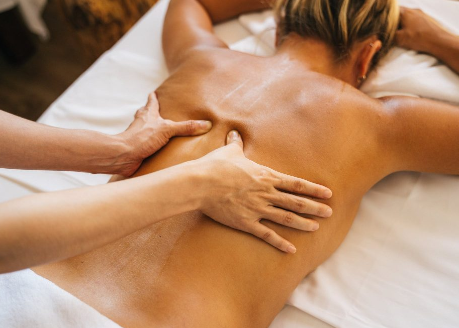 pijat panggilan terdekat dari lokasi saya